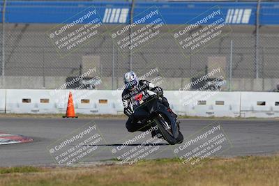 media/Nov-26-2022-Fastrack Riders (Sat) [[b001e85eef]]/Level 2/Session 3 Outside Turn 9/